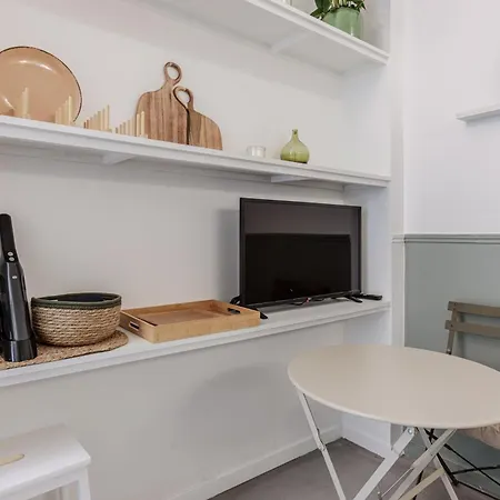 Evangile - Cosy Avec Petite Cour Privee * Paris