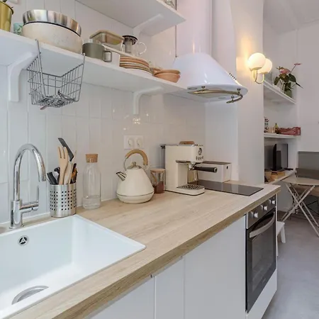 Evangile - Cosy Avec Petite Cour Privee * Paris